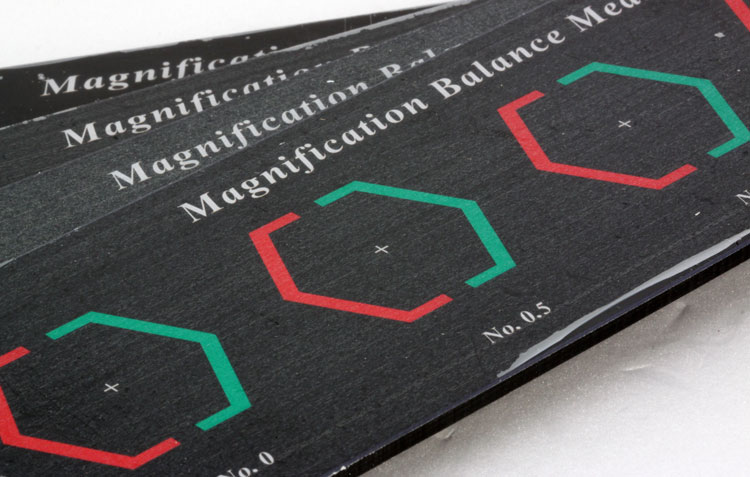 부등상시 검사 카드 (Magnification Balance Measure Card)