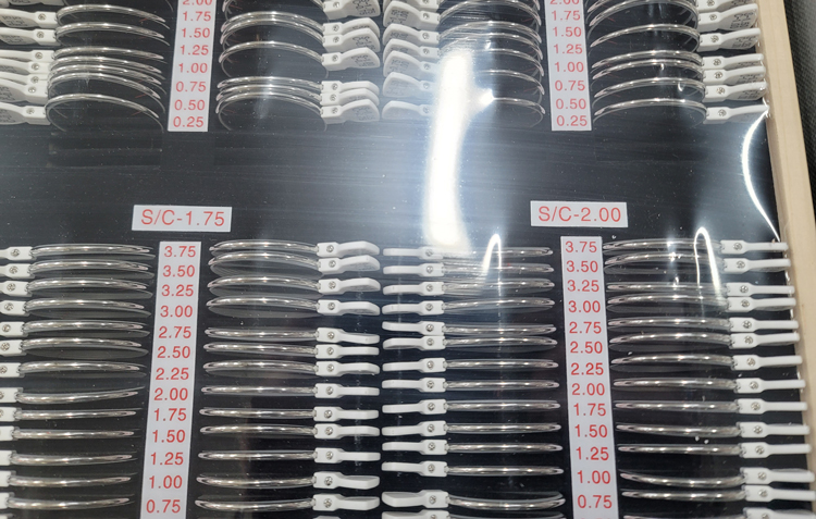 난시검안렌즈세트 (TJS-240) [S- 0.25 ~ S-3.75D (C-0.25D ~ C-2.00D)]